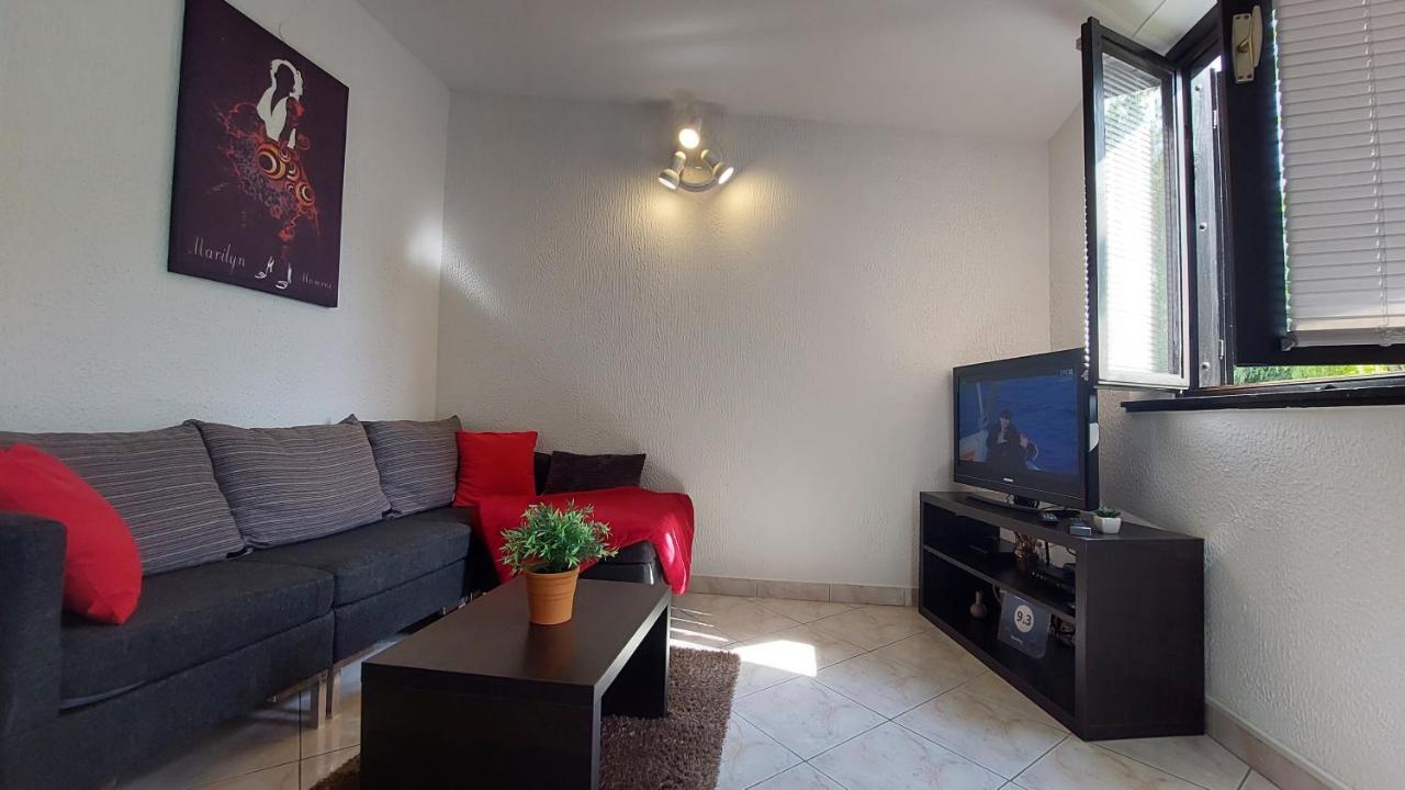 Apartment Cervar Пореч Екстериор снимка