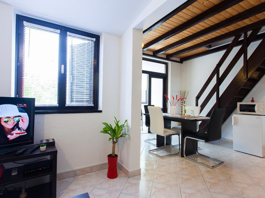 Apartment Cervar Пореч Стая снимка